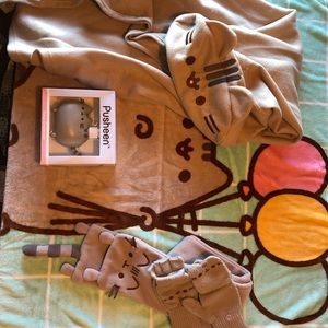 Pusheen Items
